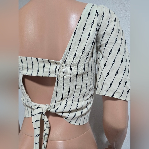 Garage Cream and Black Striped Tie-Back Blouse - Picture 3 of 6
